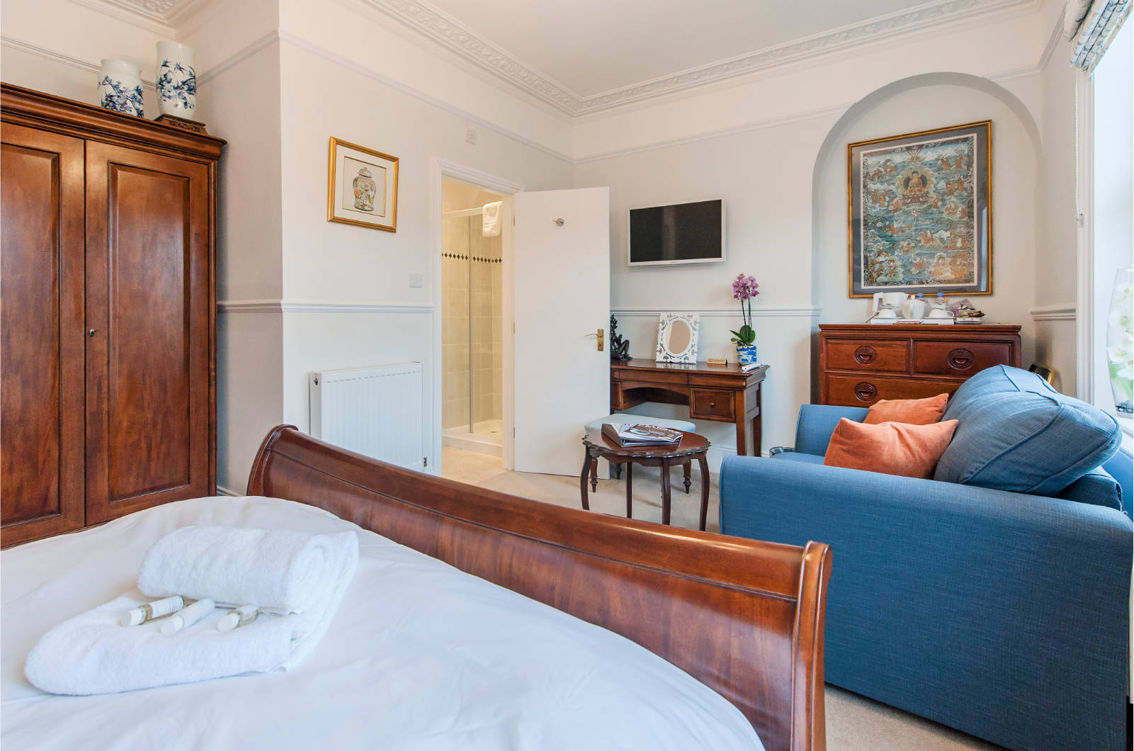 Room details at Apple Tree